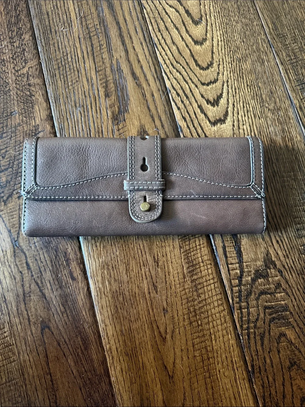 FIFTY FOUR Brown Leather Clutch Wallet